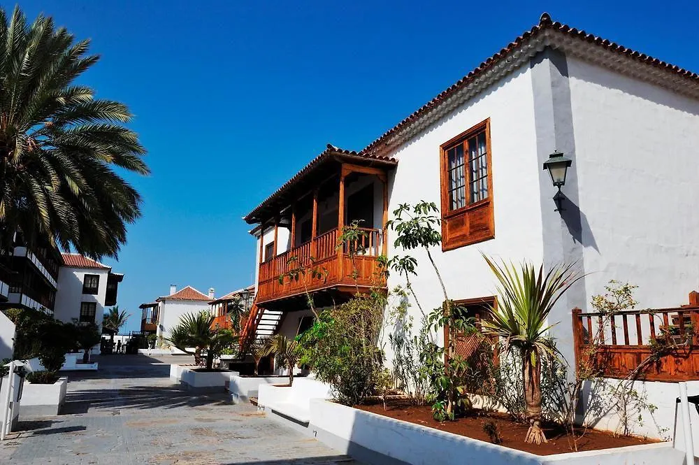 Apartamentos Poblado Marinero Acantilado de los Gigantes 0*,  Spain